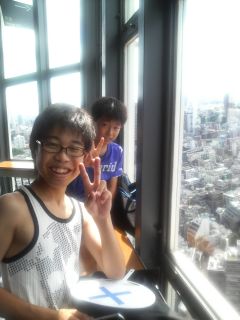 東京タワー徒歩で150m昇った直後。俺は瀕死。。OTL